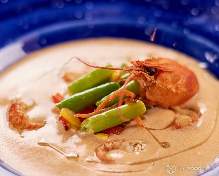 2023-01-03-9sguf7-tasty-cream-soup-with-crayfish-2021-09-02-06-33-34-utc-1