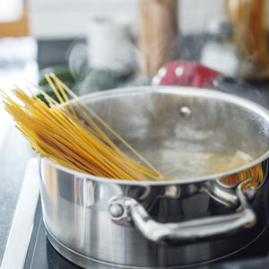 Boiling pasta