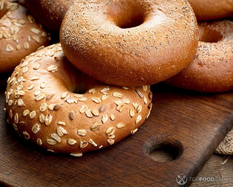 2023-01-16-cdst9b-rye-bagels-recipe