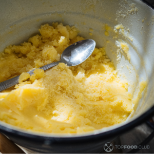 add salt to the mashedpotatoes