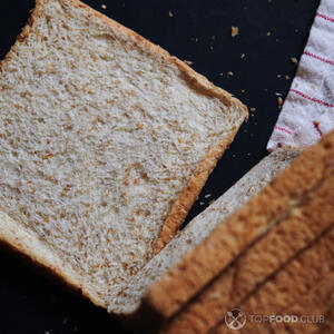 Take the bread slices