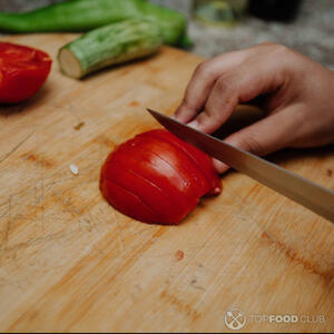 cut tomatoes