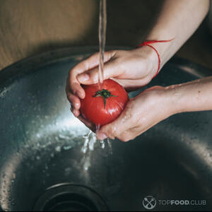 wash tomatoes