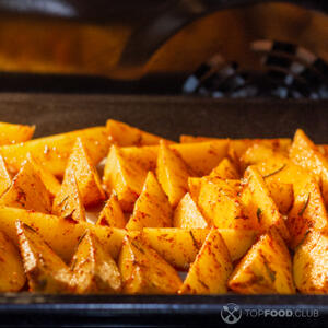 Potato wedges oven roasted with spices