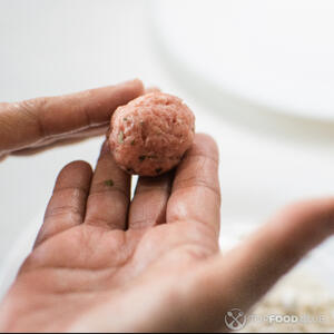form meatballs