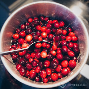 prepare cranberry sauce