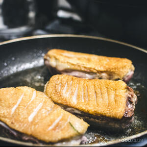 fry duck breast on a pan