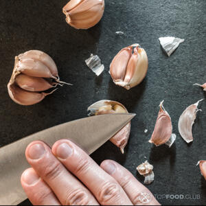 Peel garlic