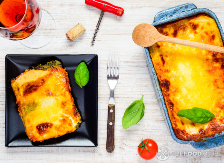 2023-05-02-8i9tlj-baked-lasagna-with-wine-2021-08-26-15-34-21-utc