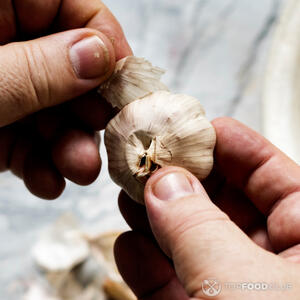 remove garlic skin