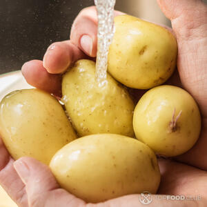 wash potatoes