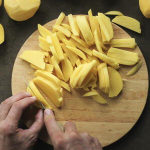 Slice the vegetables 