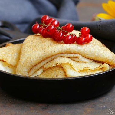 Perfect thin pancakes with bread flour