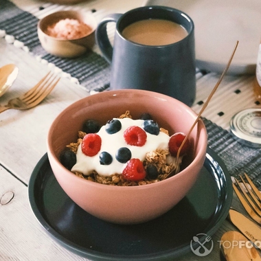 Summer Berry Yogurt and Granola