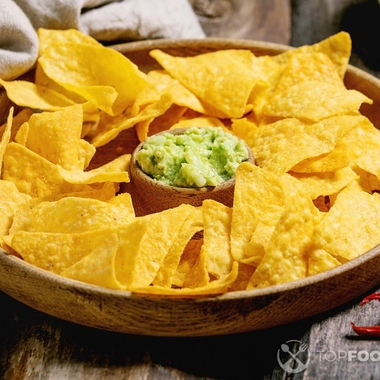 Low fat baked corn tortilla chips