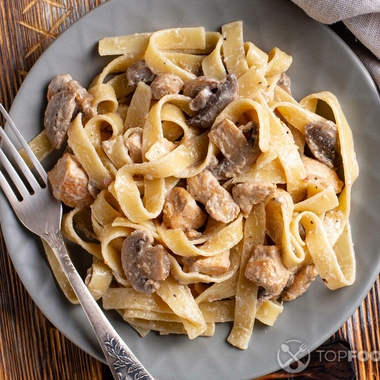 Chicken and mushroom pasta