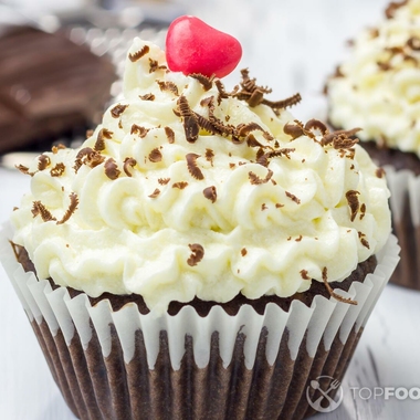 Vegan Chocolate Cupcakes with Vanilla Frosting