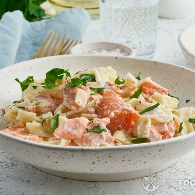 Canned salmon pasta