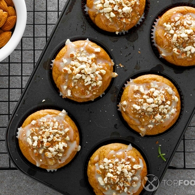 Banana Cupcakes with Peanut Butter Frosting