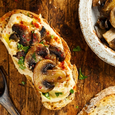 Ricotta mushroom toast