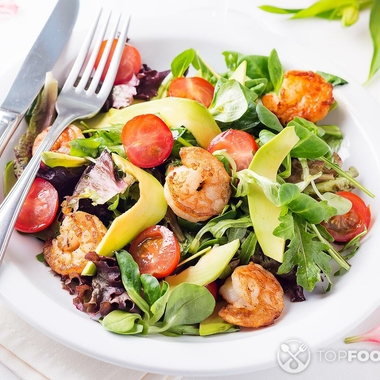 Grilled shrimp arugula avocado salad