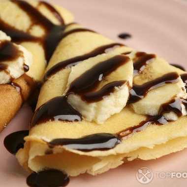 Dessert Crepes with Chocolate Sauce