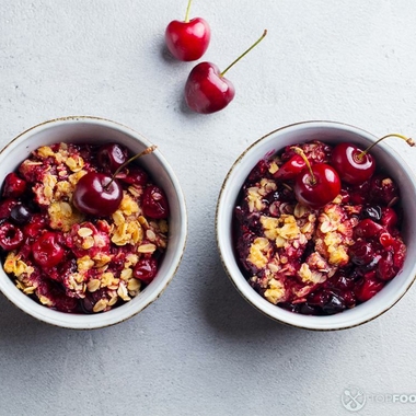 Overnight Oats with Chocolate and Cherries