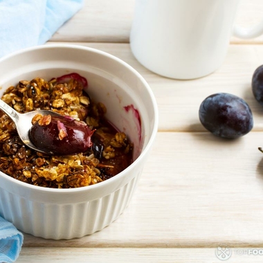 Overnight Oats with Plums