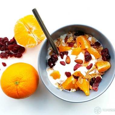 Overnight Oats with Orange and Pistachios