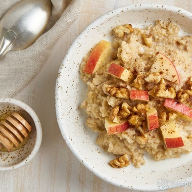 Overnight Oats with Fried Apple and Raisins