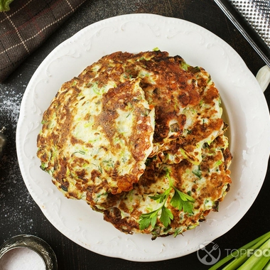 Копия Zucchini pancakes in a frying pan