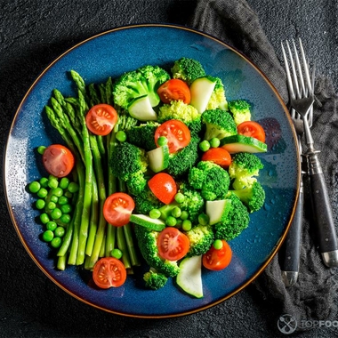 Broccoli Salad with Cherry Tomatoes and Asparagus