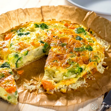 Quiche with Chicken and Vegetables