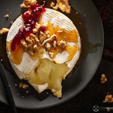 Apricot Cranberry Baked Brie