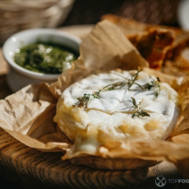 Baked Brie with Rosemary