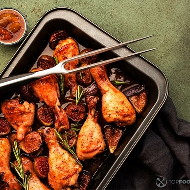 Christmas Chicken in Red Wine Sauce with Steamed Vegetables