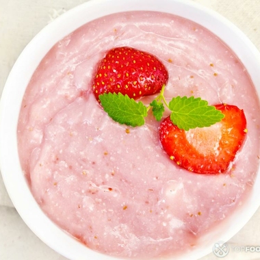 Strawberries Foam Soup