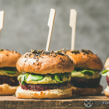 Cheeseburger with Beetroot Patty