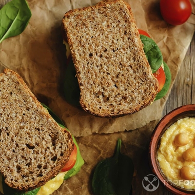 Dilly Chickpea Salad Sandwich