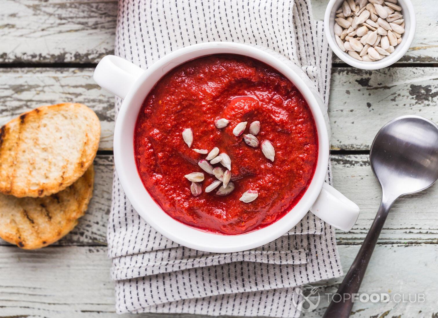 Tomato Bisque with Fried Cheese