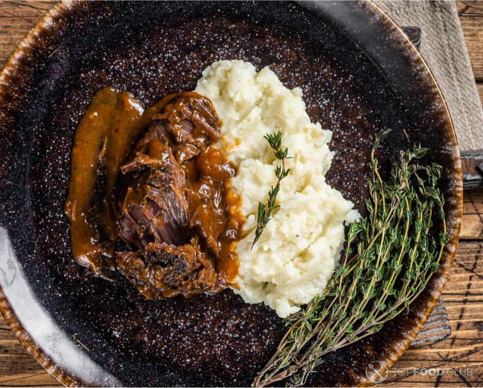 Mashed Sweet Potato And Chicken Leg In Orange Sauce