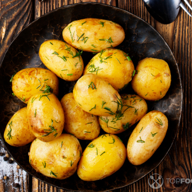 Хрустящий картофель по-деревенски с сырным соусом