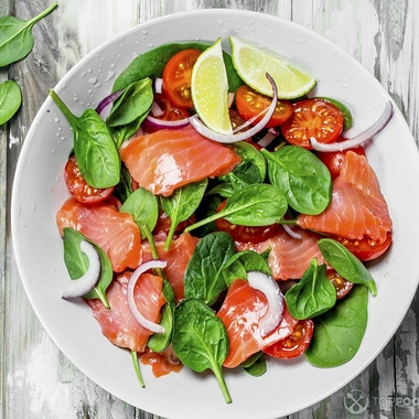 5 запоминающихся салатов с копченой рыбой – Вся Соль - кулинарный блог Ольги Баклановой