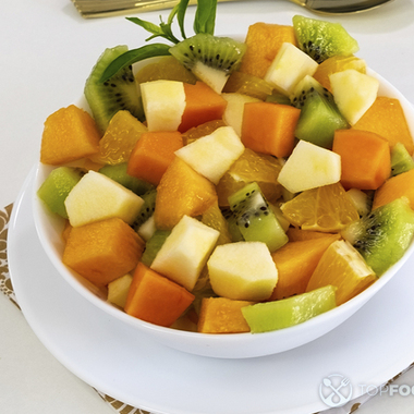 Как приготовить вкусный фруктовый салат в домашних условиях на праздник