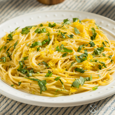 Спагетти с лимоном, сыром и базиликом