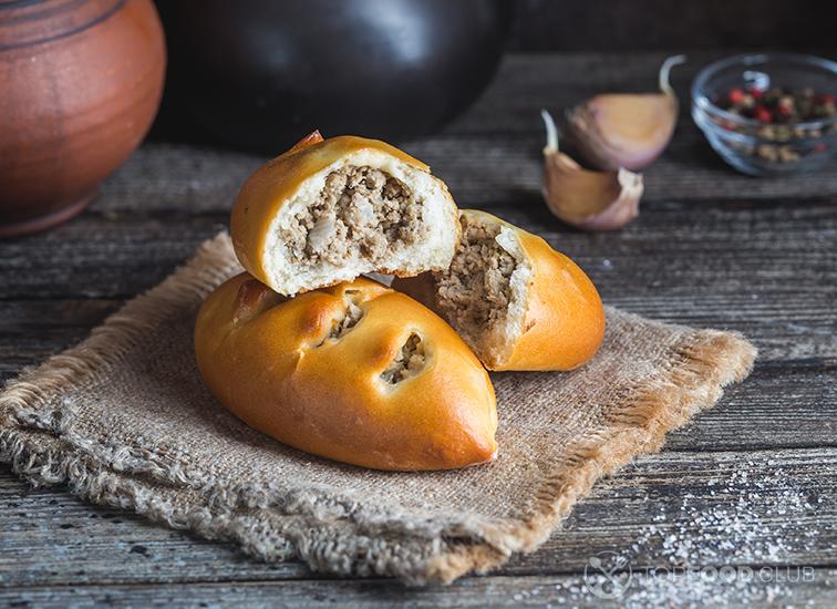 Пирожки с варёной курицей