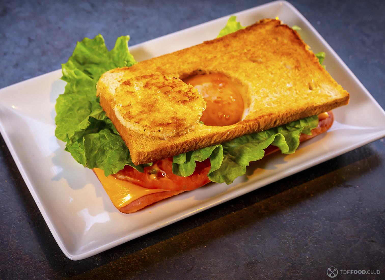 Клаб-сэндвич с карбонадом