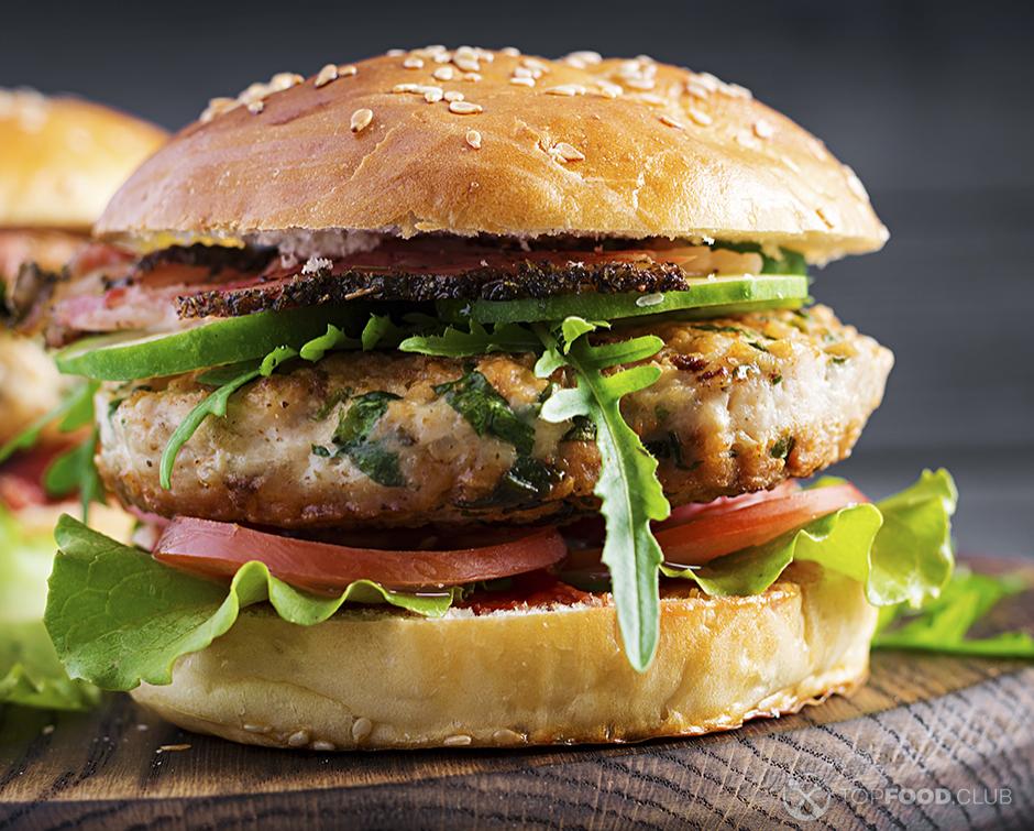 Гамбургер с котлетой из говядины рецепт – Американская кухня: Сэндвичи. «Еда»