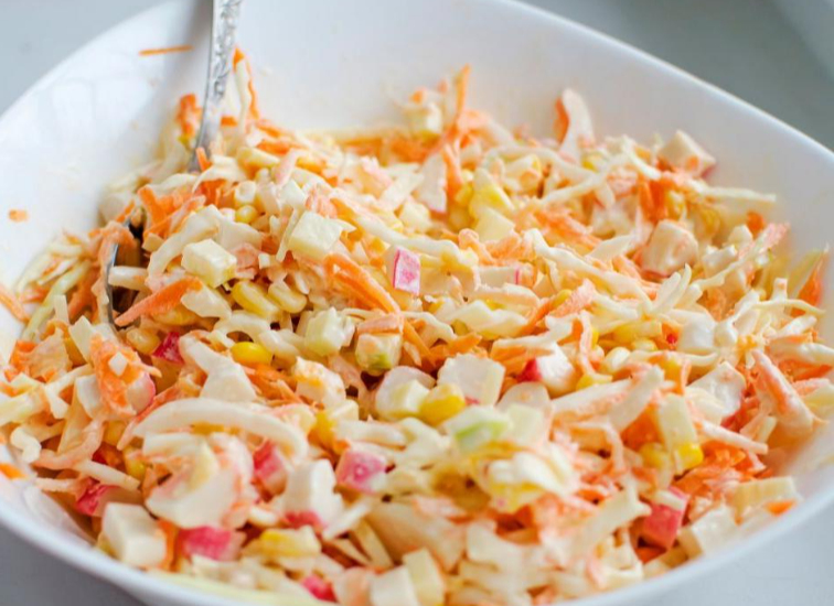 Вкусный Рецепт: Крабовый салат с корейской морковкой