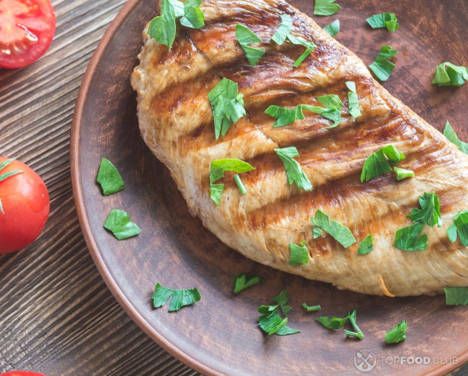 Сочная куриная грудка на решетке